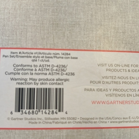 Gorgeous Pen Set for weddings. White with silver  pen and silver bling detail - Picture 7 of 7